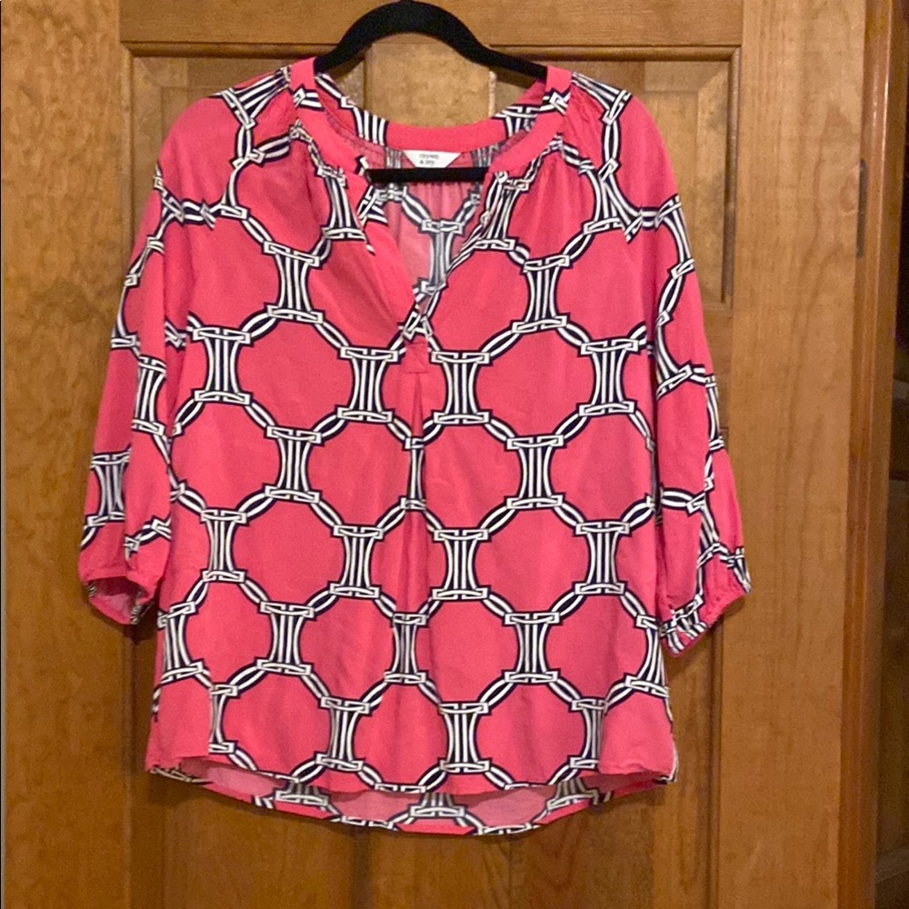 Crown & Ivy Pink Graphic Blouse with Mandarin Collar
